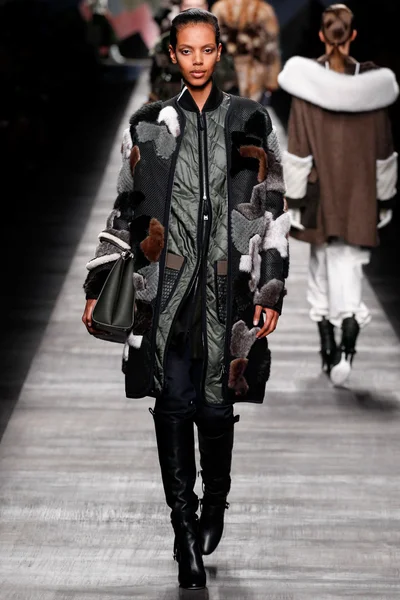 Look 31
